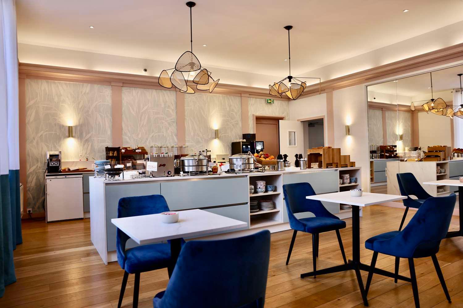 restaurant cafeteria