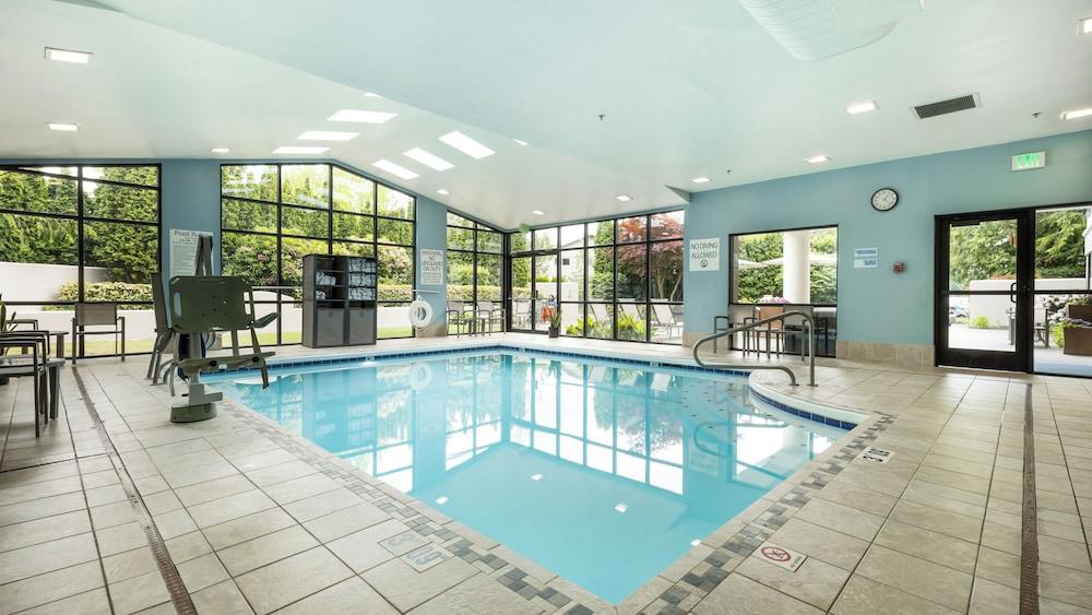 swimming pool spa