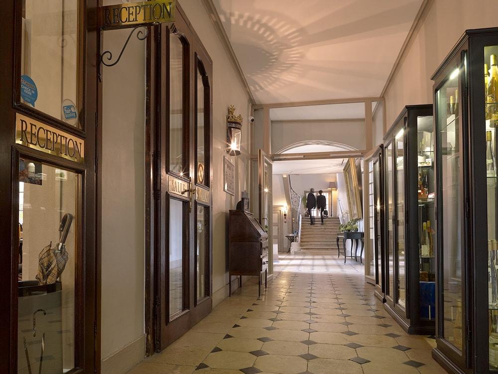 lobby