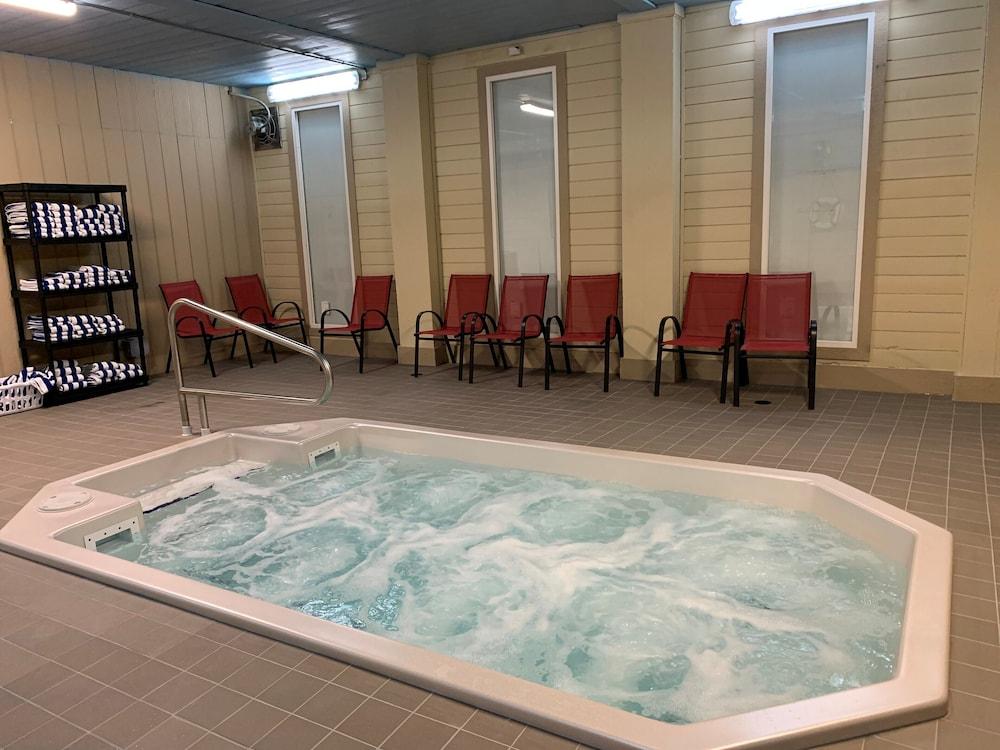 swimming pool spa