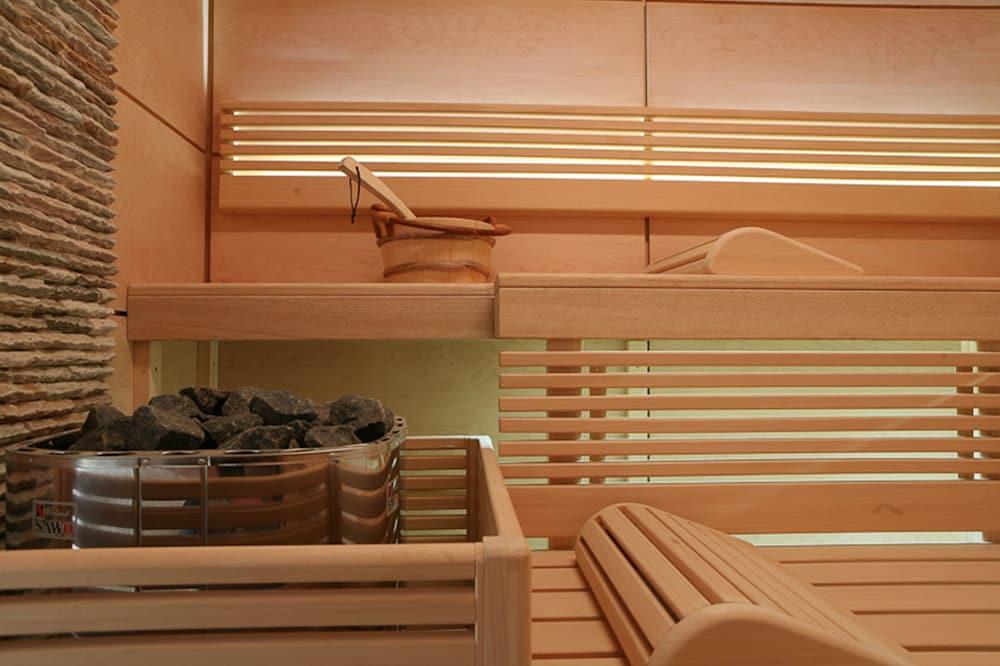 swimming pool spa