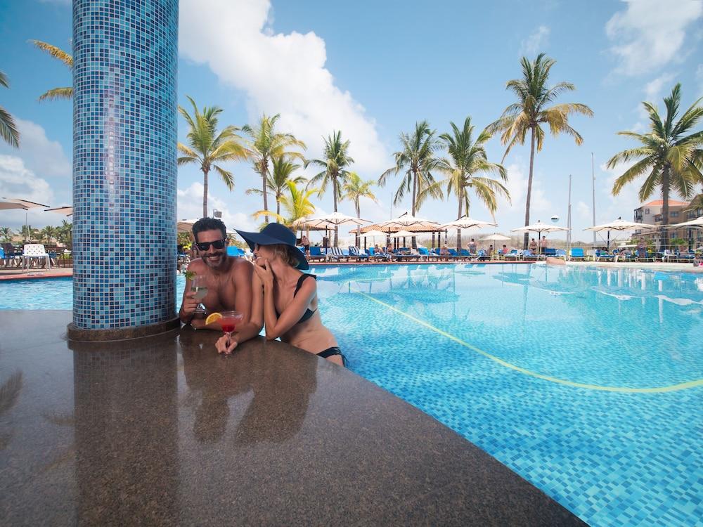swimming pool spa
