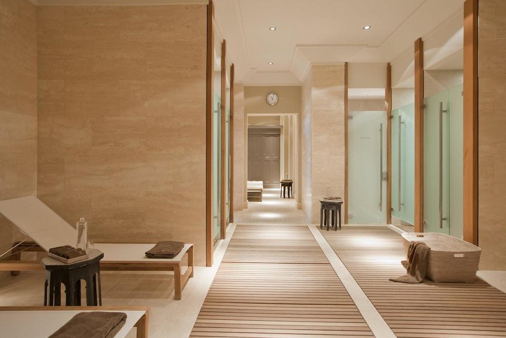 swimming pool spa