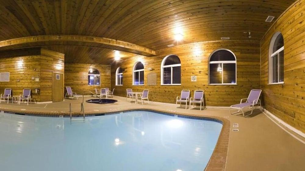 swimming pool spa