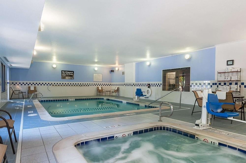swimming pool spa