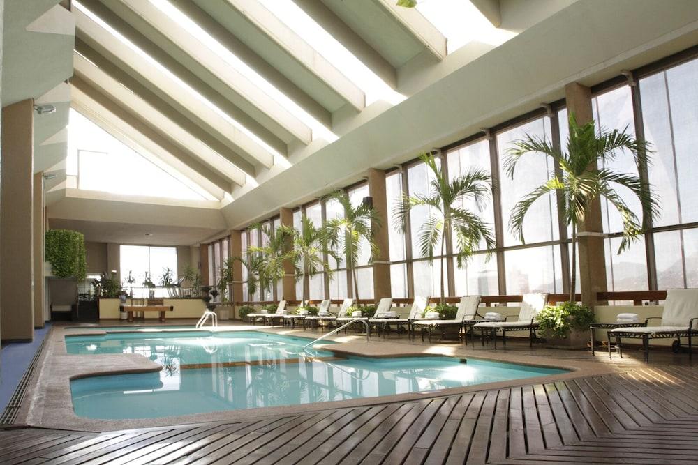 swimming pool spa