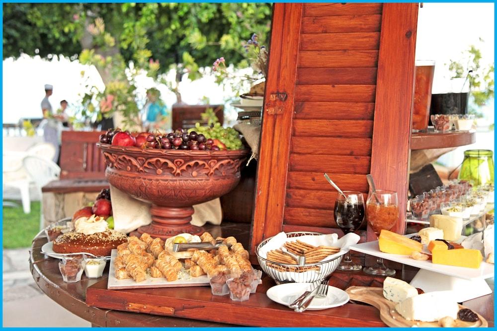 restaurant-cafeteria