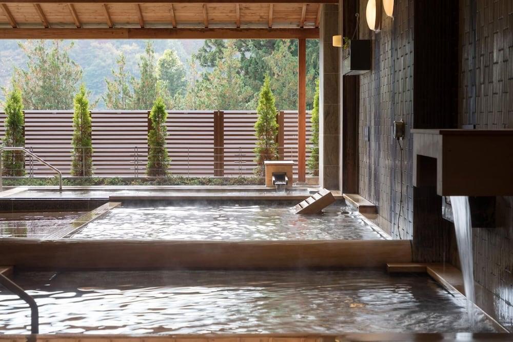 swimming pool spa