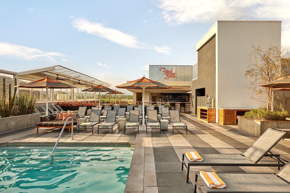 swimming pool spa