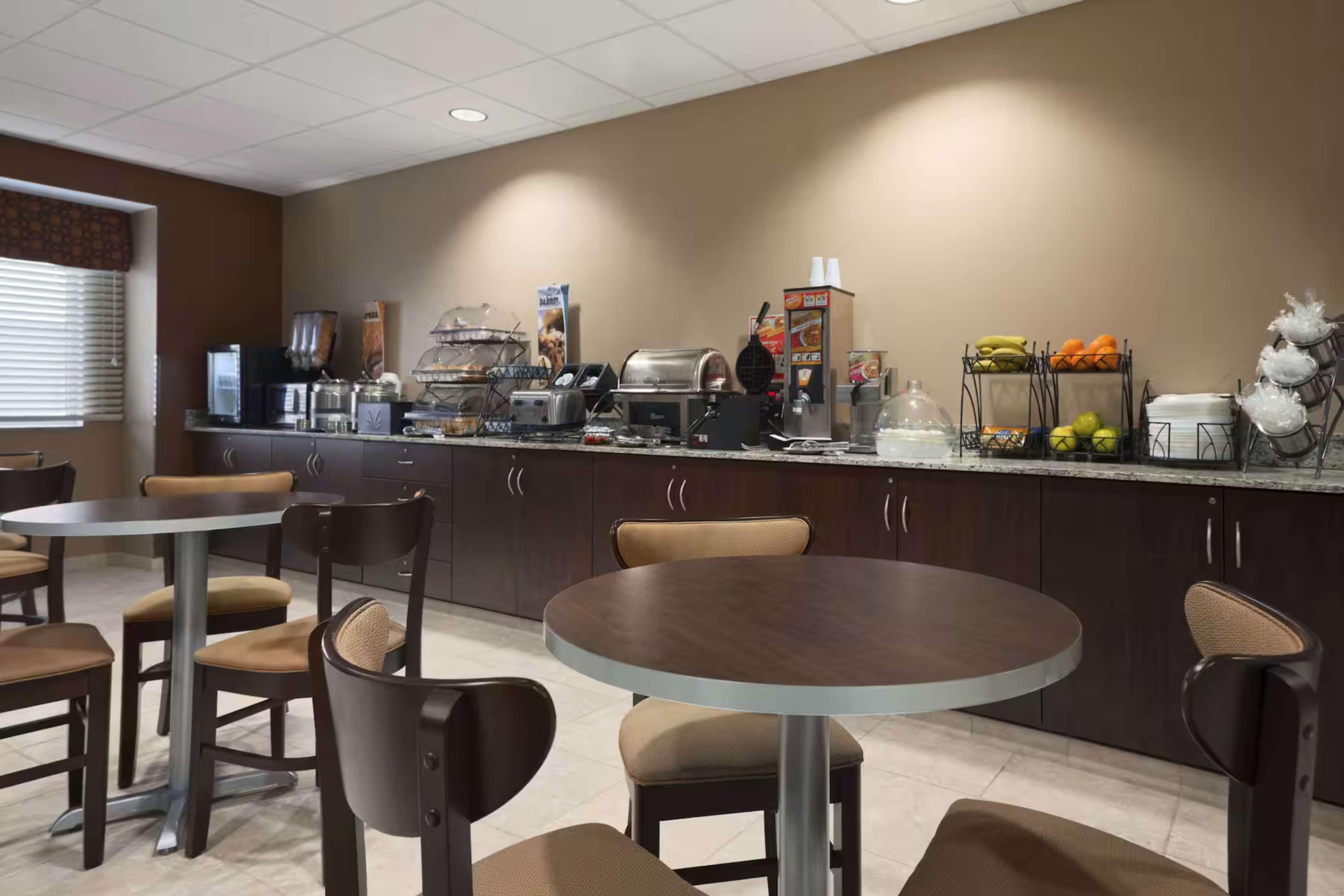 restaurant cafeteria