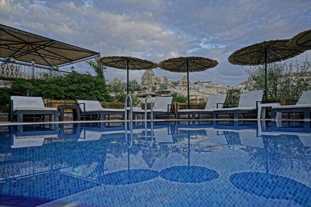 swimming pool spa