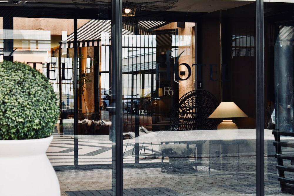 lobby