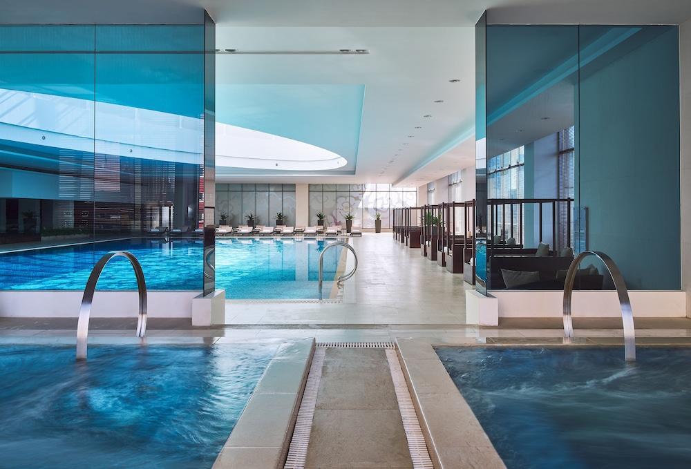 swimming pool spa