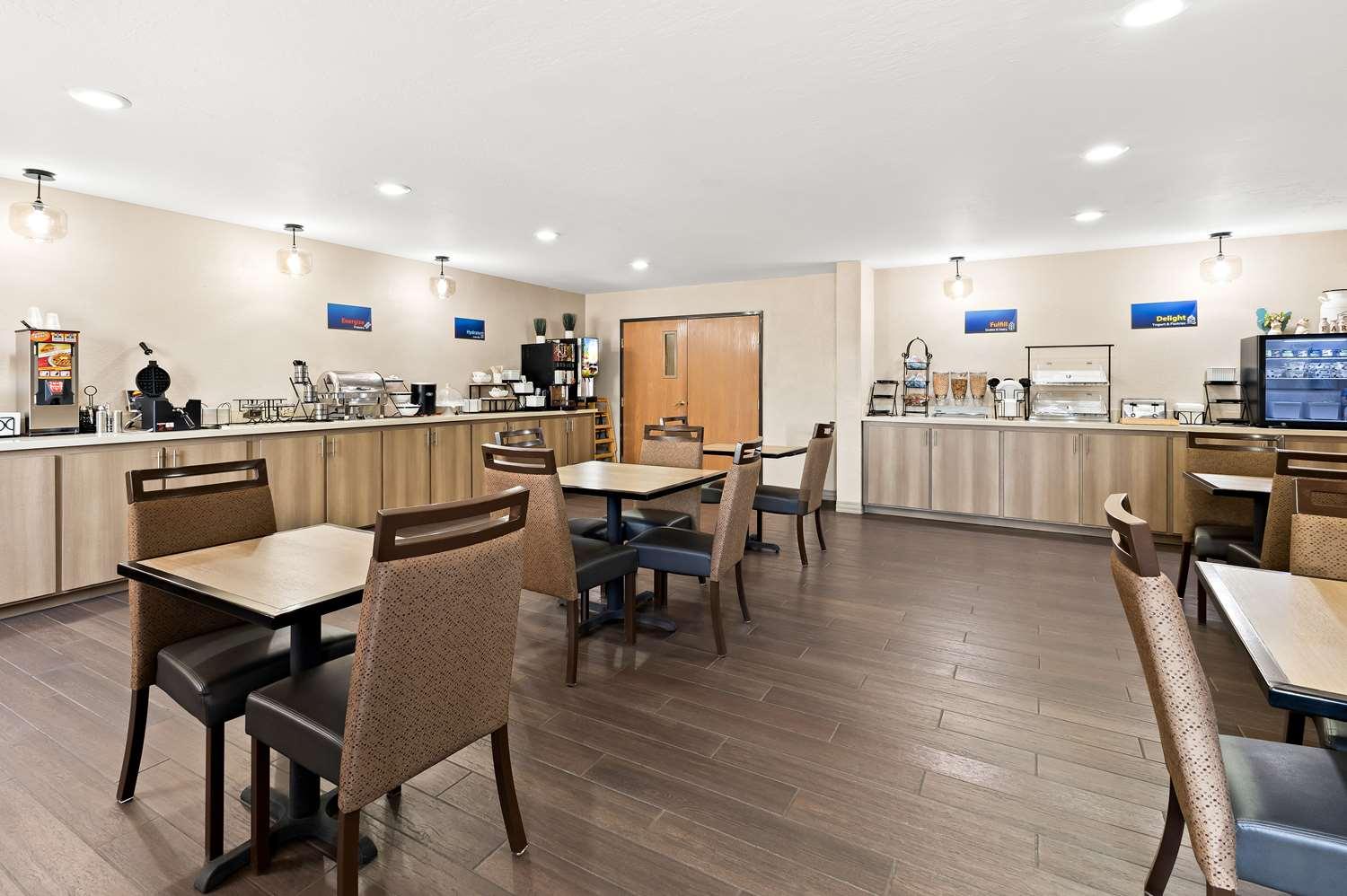 restaurant cafeteria