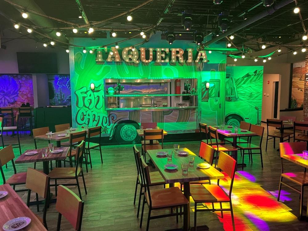 restaurant cafeteria