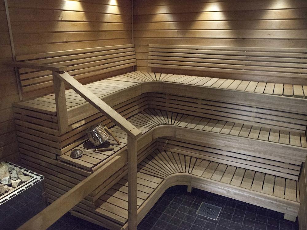 swimming pool spa