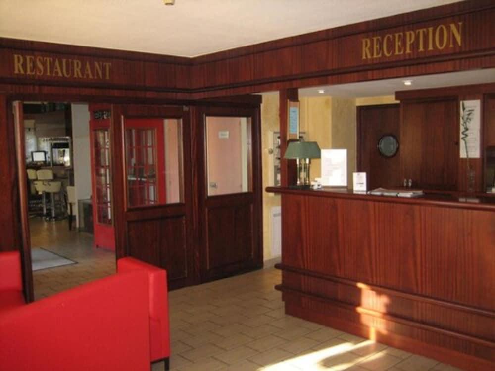 lobby