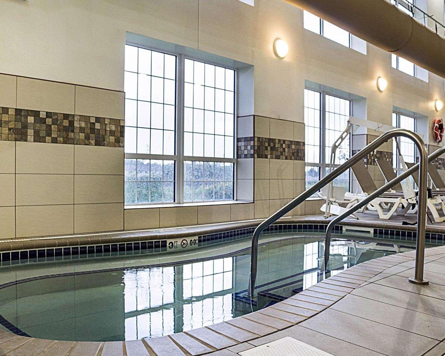 swimming pool spa