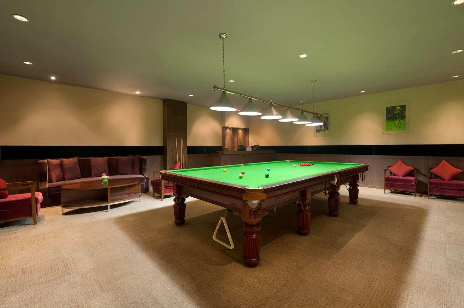swimming pool spa