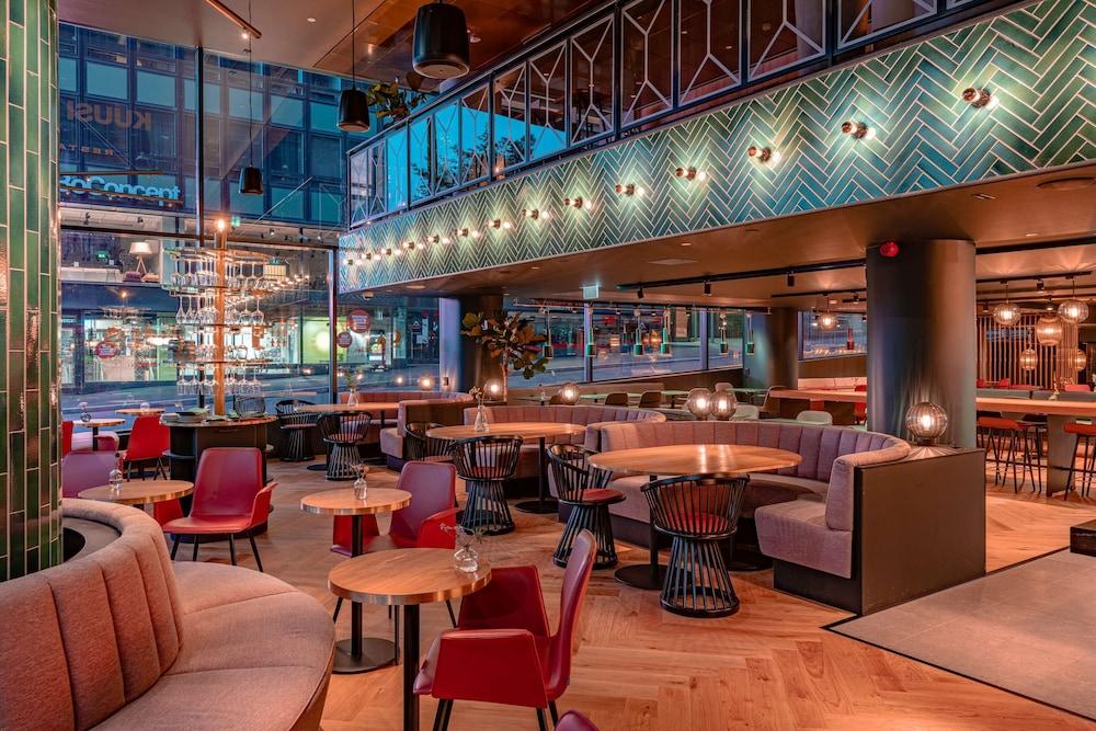 restaurant cafeteria