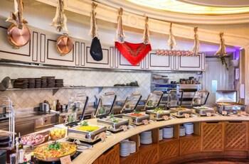 restaurant cafeteria