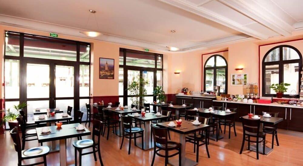 restaurant-cafeteria
