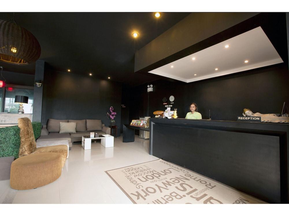 lobby