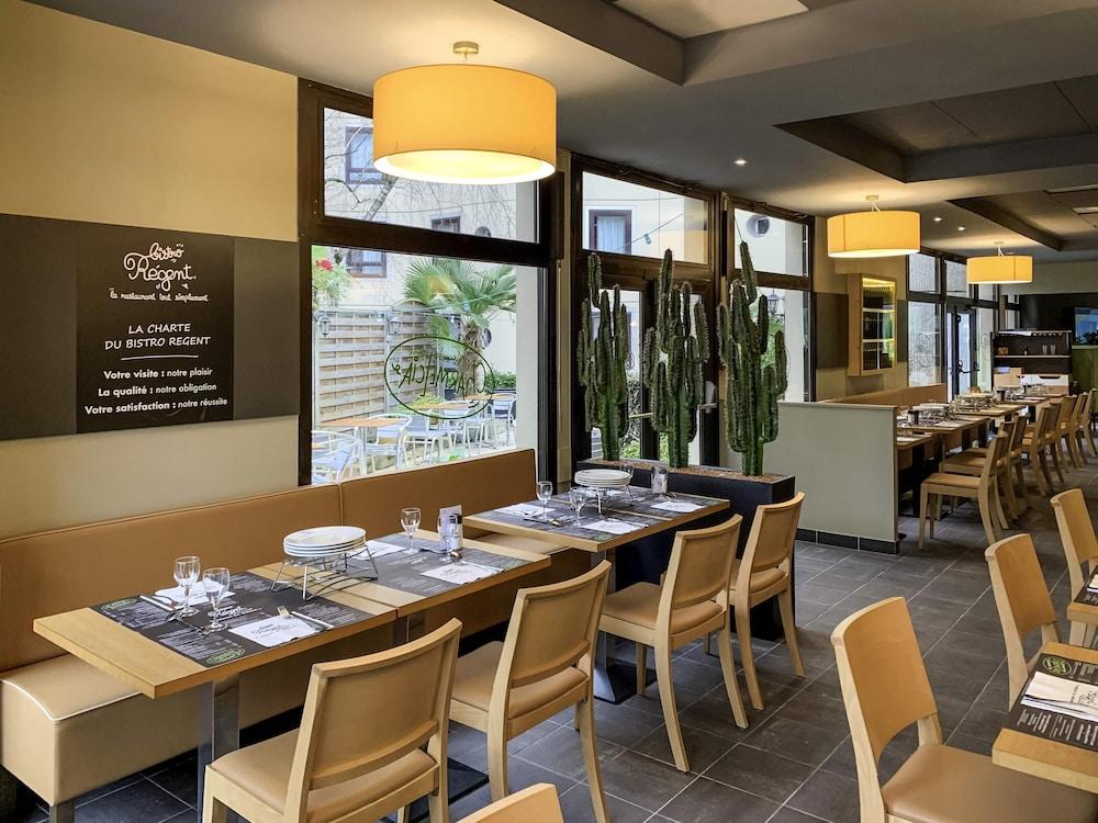 restaurant cafeteria