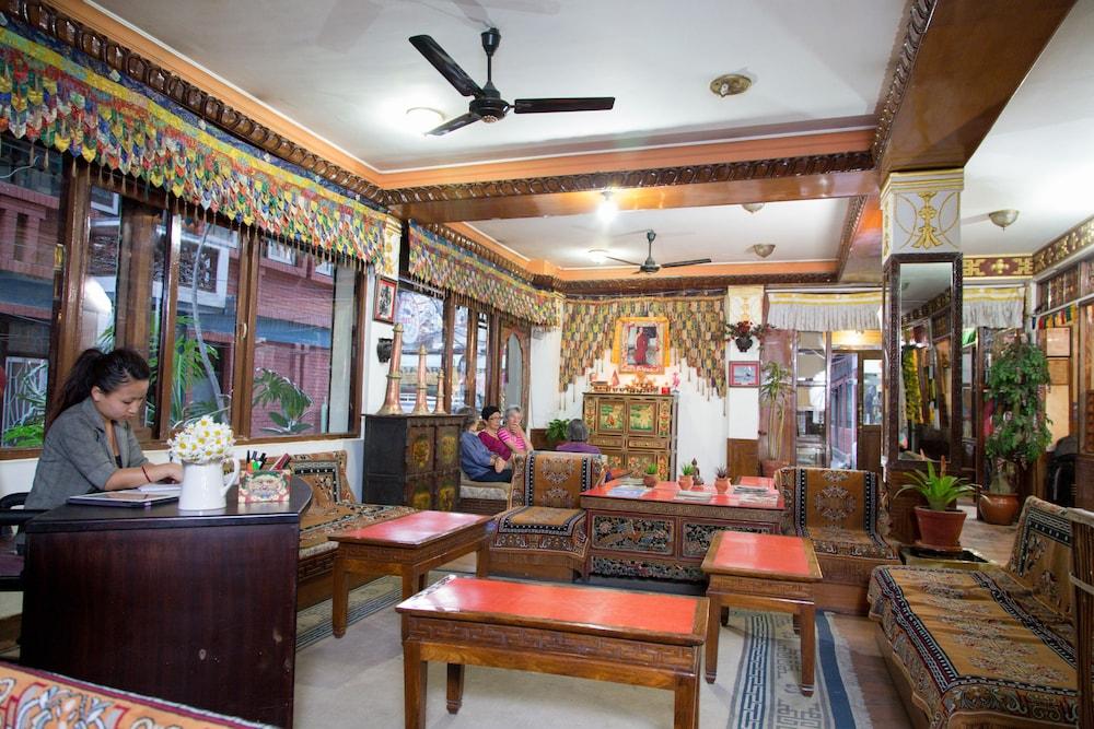 restaurant-cafeteria