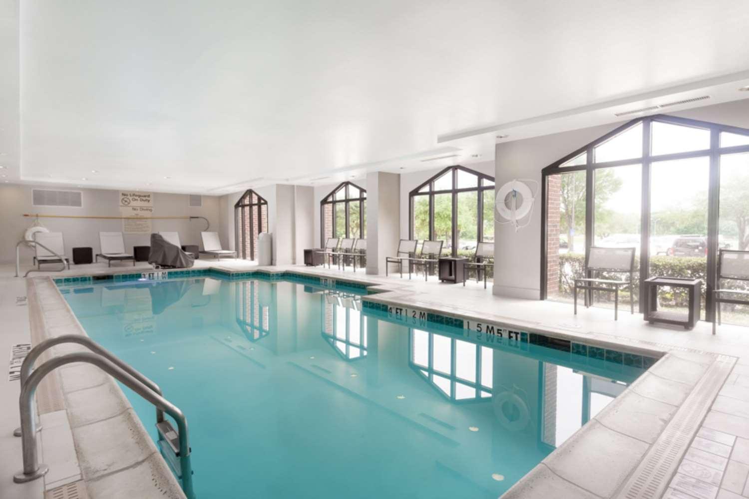 swimming pool spa