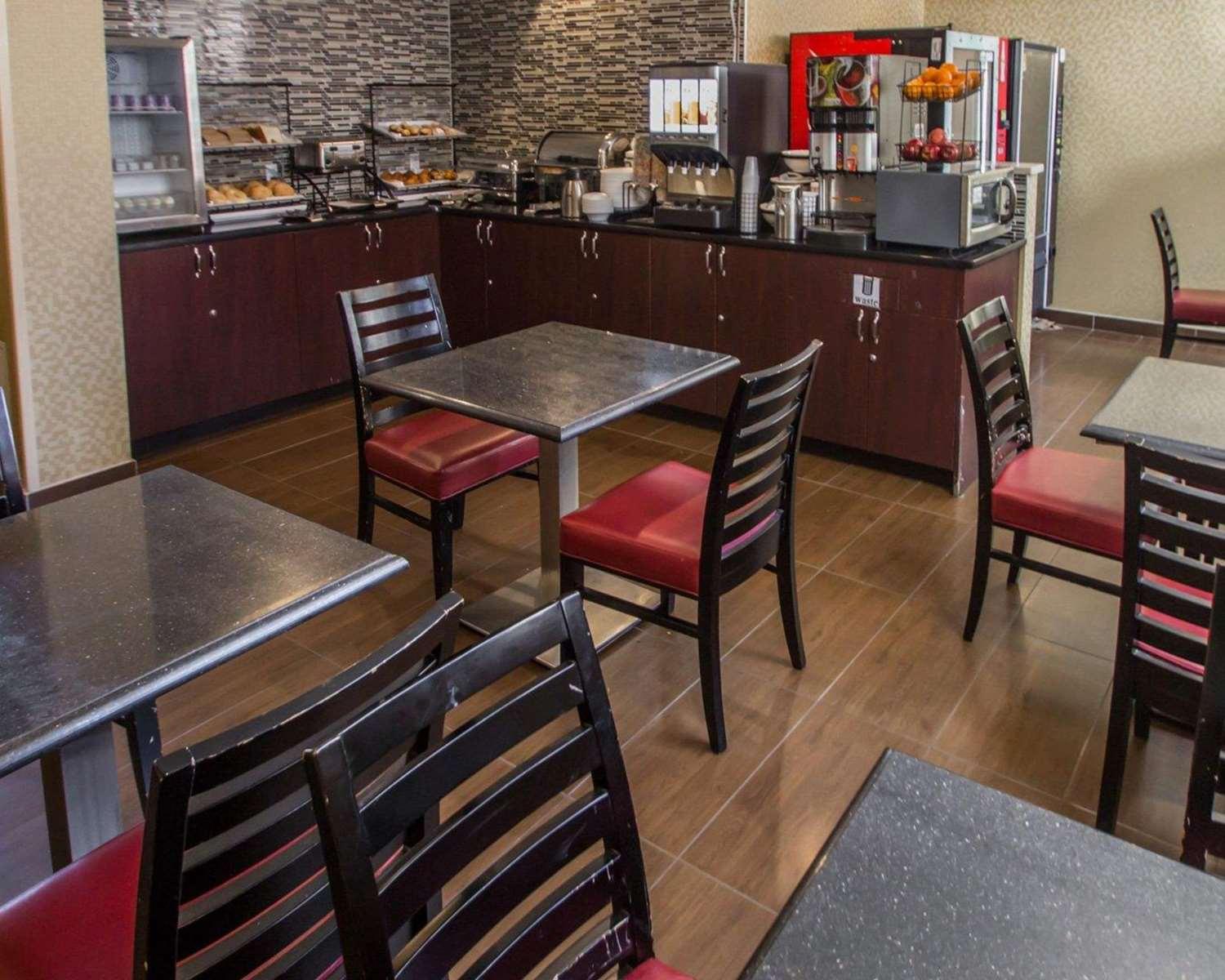 restaurant cafeteria