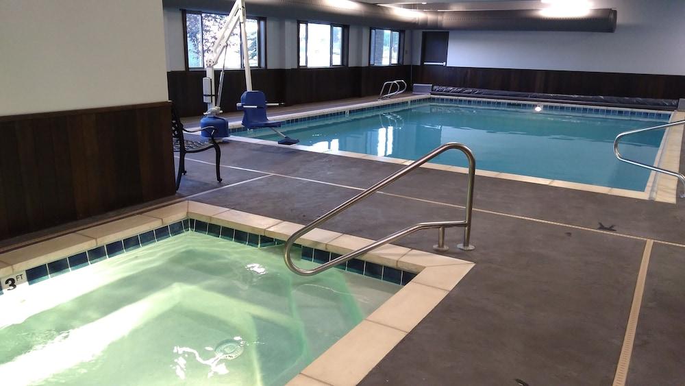swimming pool spa