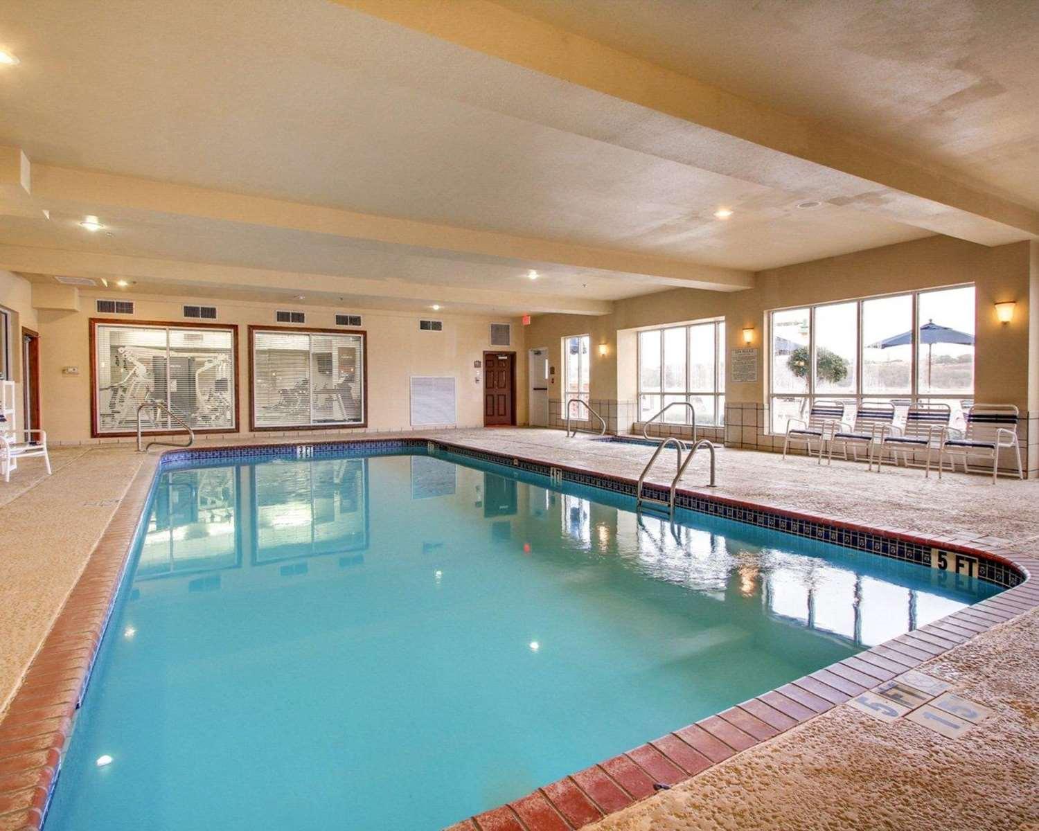 swimming pool spa