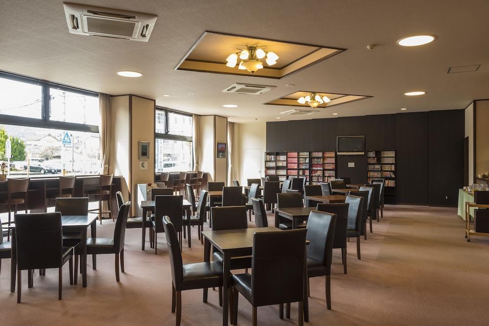 restaurant-cafeteria