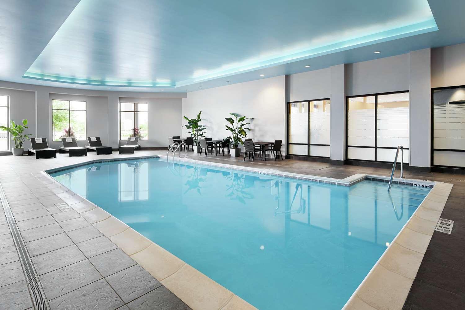 swimming pool spa