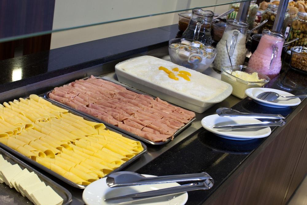 restaurant-cafeteria
