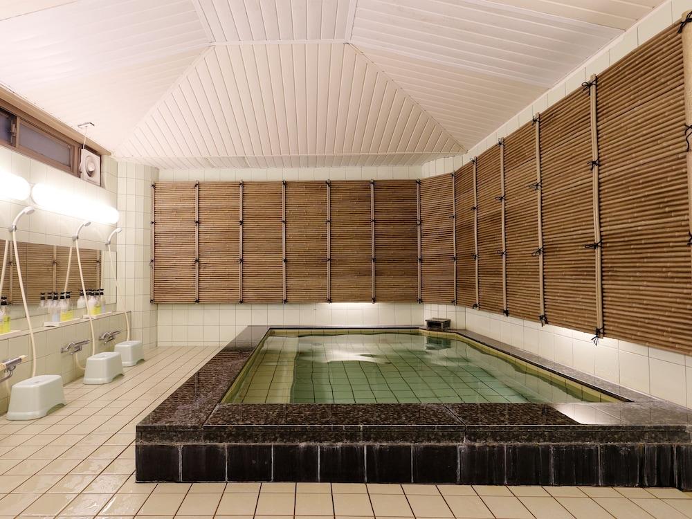 swimming pool spa
