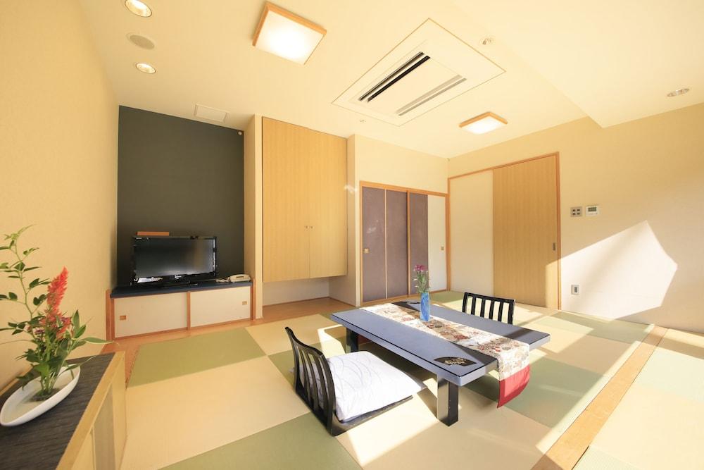 swimming pool spa