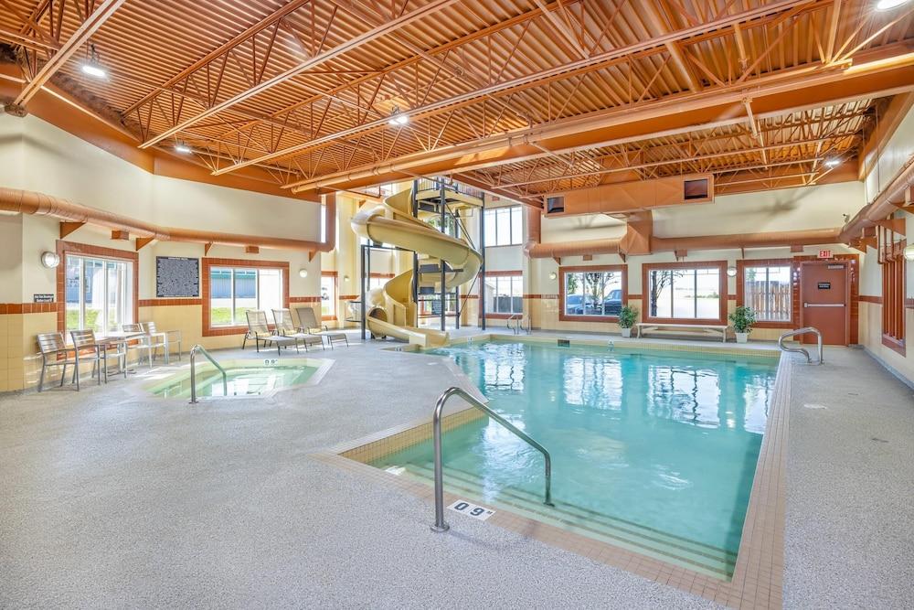 swimming pool spa