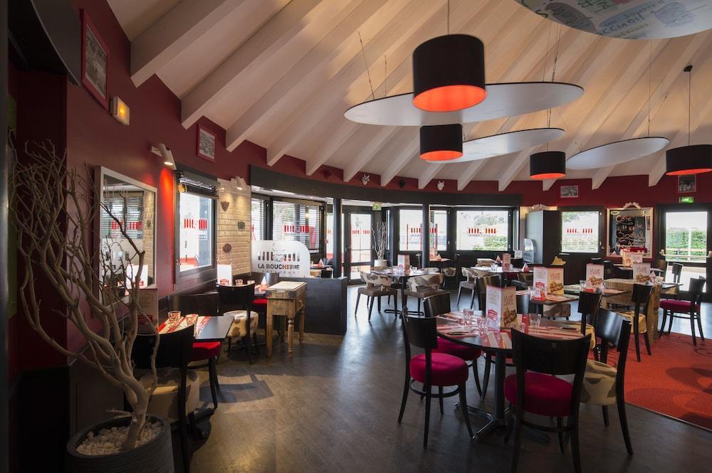 restaurant cafeteria