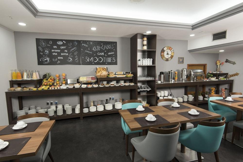 restaurant cafeteria