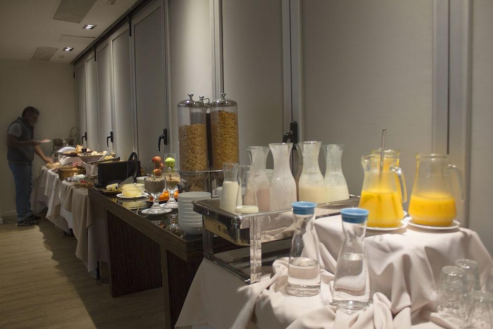 restaurant-cafeteria