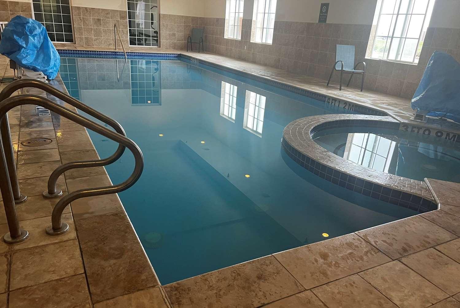 swimming pool spa
