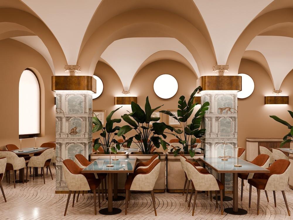 restaurant cafeteria