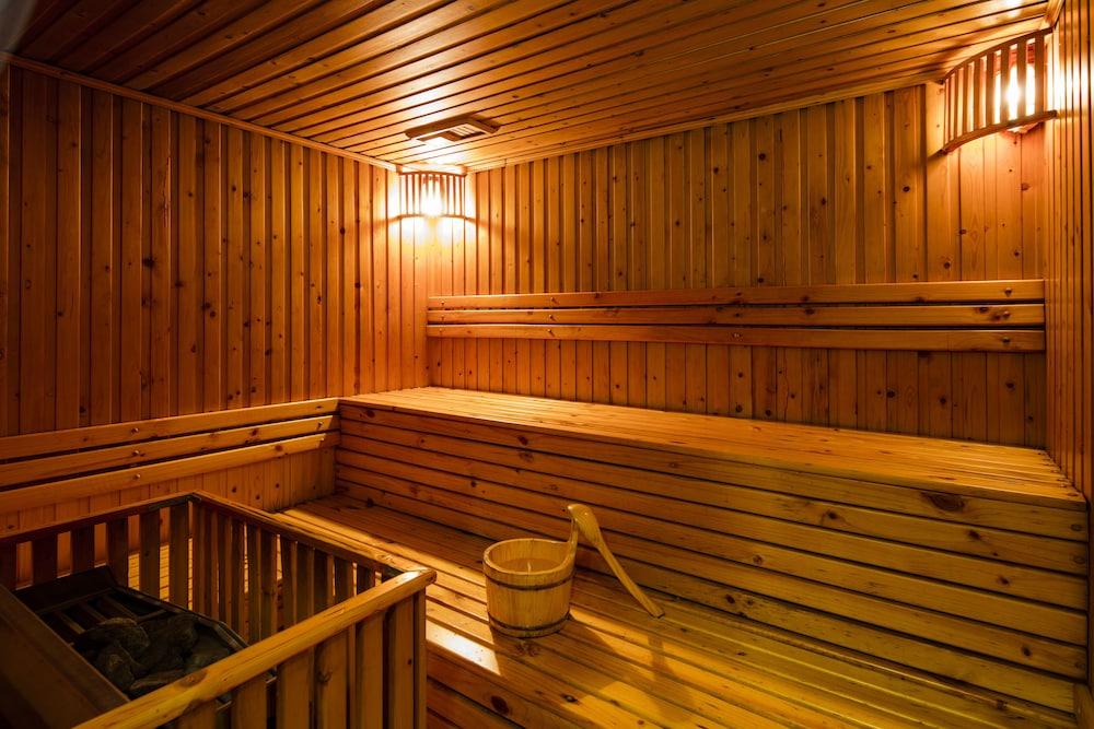 swimming pool spa
