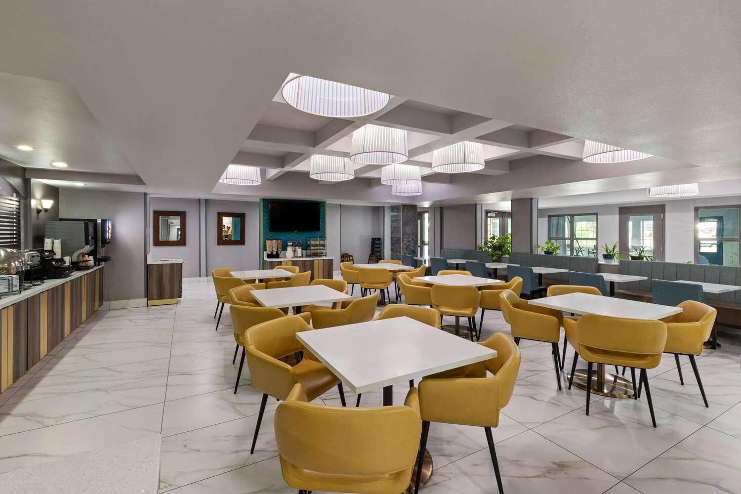 restaurant cafeteria