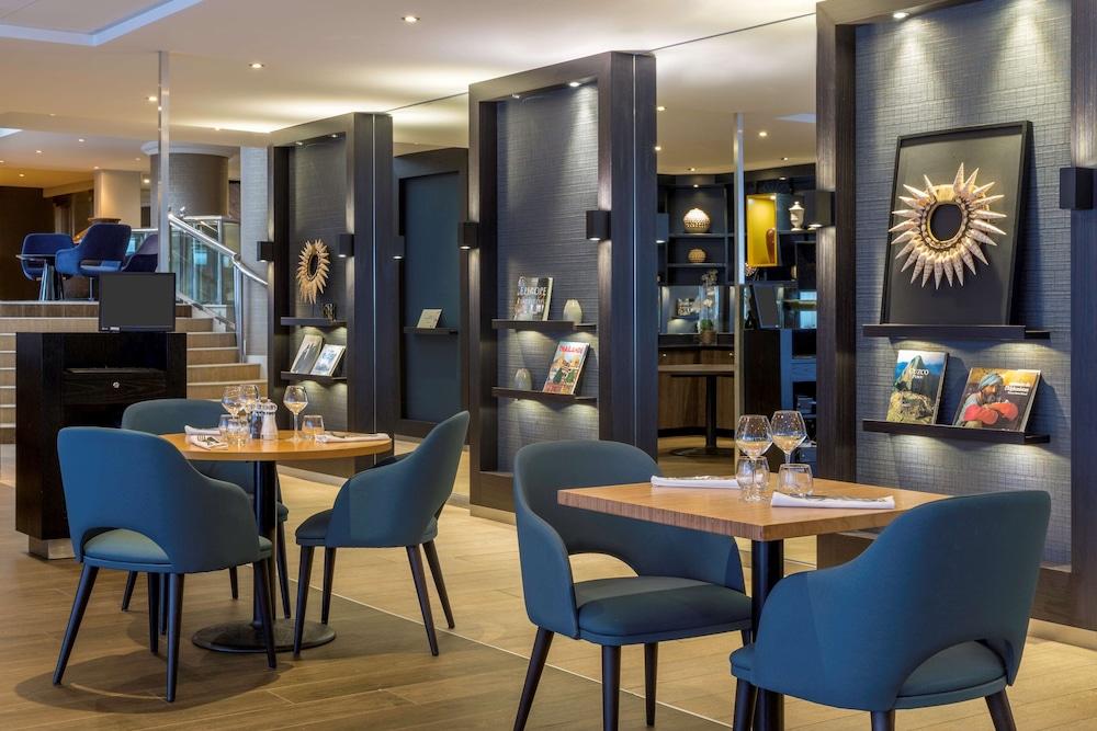 restaurant-cafeteria