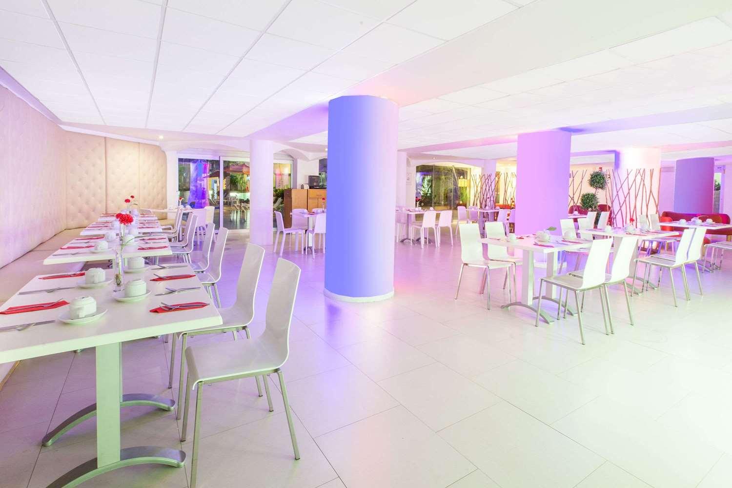 restaurant cafeteria