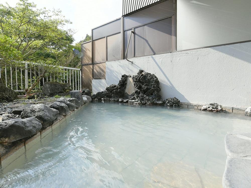 swimming pool spa