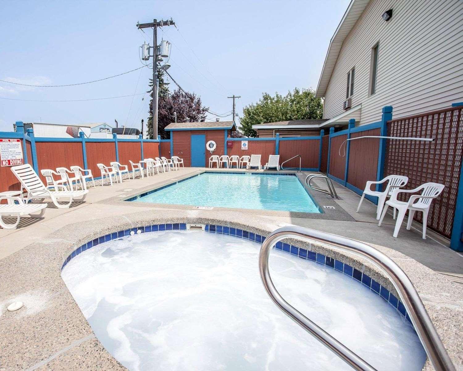 swimming pool spa